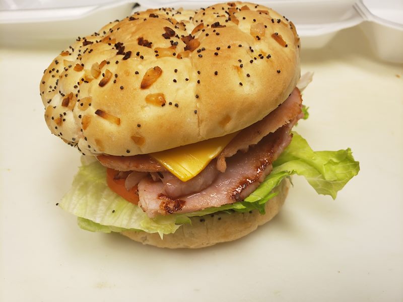 Liz's Ham Cafe food